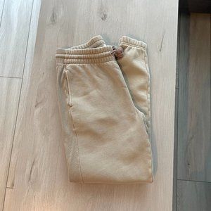TNA Cozy Fleece Boyfriend Sweatpants (Beige, Size M)